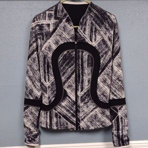 Lululemon Athletica Black and White Geometric Blazer Reversible Size 8